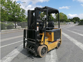 Carretilla elevadora eléctrica CATERPILLAR