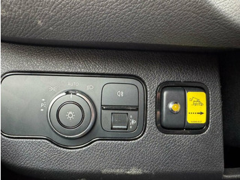 Camión con plataforma elevadora Mercedes-Benz Sprinter 316 CDI mit Versalift VTL-39-135: foto 4 Camión con plataforma elevadora Mercedes-Benz Sprinter 316 CDI mit Versalift VTL-39-135: foto 4