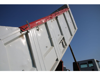 Camión volquete IVECO euro tracker MP41E44W: foto 5