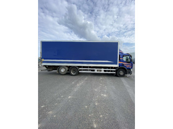 Camión caja cerrada RENAULT Premium 320: foto 4