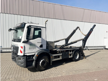 Camión portacontenedor de cadenas MAN TGM 18.320