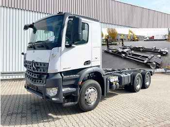Camión multibasculante MERCEDES-BENZ Arocs 2642