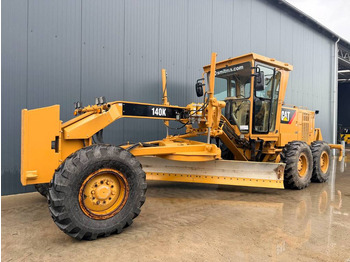 Grader CATERPILLAR 140K