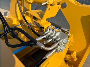 Implemento para Maquinaria de construcción nuevo Cat D8N Multi Shank Ripper: foto 4