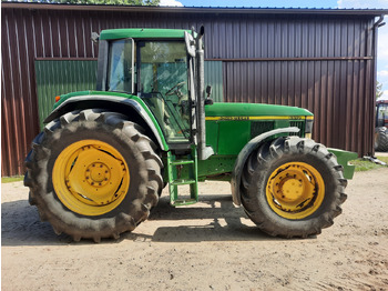 Tractor JOHN DEERE 6910
