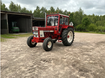 Tractor INTERNATIONAL