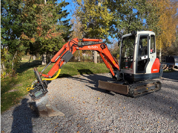 Excavadora KUBOTA KX61-3