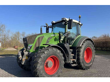 Tractor FENDT 828 Vario