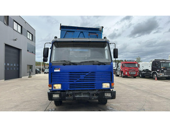 Leasing de Volvo FL 12.380 (8X4 /STEEL SUSP. / BOITE MANUELLE / MANUAL GEARBOX) Volvo FL 12.380 (8X4 /STEEL SUSP. / BOITE MANUELLE / MANUAL GEARBOX): foto 2 Leasing de Volvo FL 12.380 (8X4 /STEEL SUSP. / BOITE MANUELLE / MANUAL GEARBOX) Volvo FL 12.380 (8X4 /STEEL SUSP. / BOITE MANUELLE / MANUAL GEARBOX): foto 2