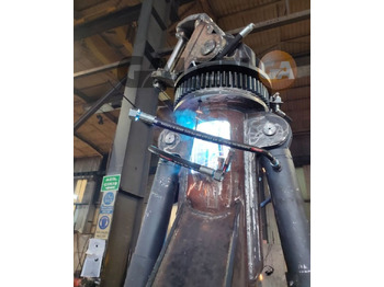 Cuchara de mordazas LIEBHERR