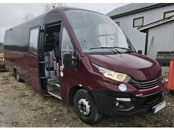 Minibús IVECO Daily 70c18