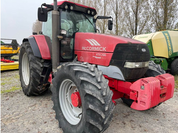 Tractor McCORMICK