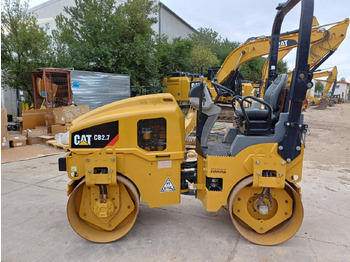 Apisonadora de asfalto CAT CB2.7LRC: foto 4 Apisonadora de asfalto CAT CB2.7LRC: foto 4