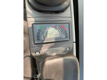 Excavadora de cadenas CAT 302.7DCR: foto 5