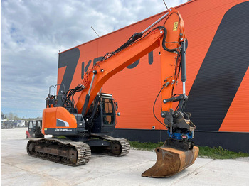 Excavadora de cadenas Doosan DX 235 LCR-5 3 D / ROTOTILT / CENTRAL LUBRICATION / AC: foto 4