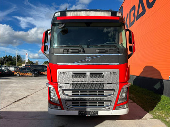 Camión chasis Volvo FH 540 8x2/4 RETARDER / CHASSIS L=5606 mm: foto 2
