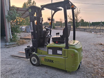 Carretilla elevadora eléctrica Clark GTX16: foto 2