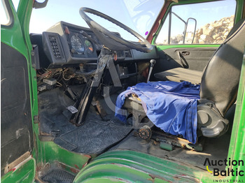 Camión cisterna para transporte de combustible MAN 8.136: foto 5