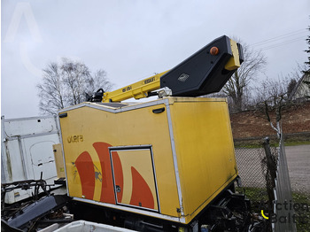 Camión con plataforma elevadora