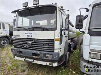Camión cisterna VOLVO FL6