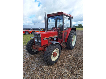 Tractor INTERNATIONAL