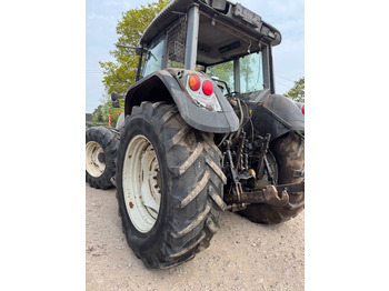 Tractor VALTRA T130: foto 3