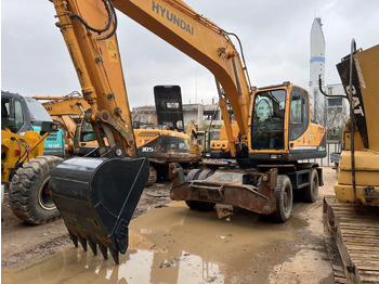 Excavadora de ruedas HYUNDAI R210W-9: foto 2