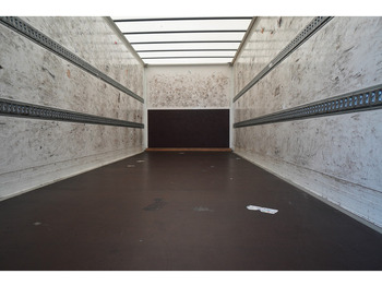 Camión caja cerrada Volvo FL 210 CLOSED BOX 665.200KM: foto 5 Camión caja cerrada Volvo FL 210 CLOSED BOX 665.200KM: foto 5