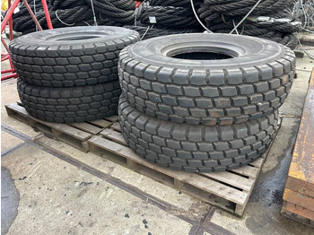 Grúa todo terreno Grove GMK 6250: foto 3 Grúa todo terreno Grove GMK 6250: foto 3