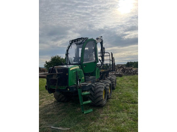 Autocargador John Deere 810 E: foto 2 Autocargador John Deere 810 E: foto 2