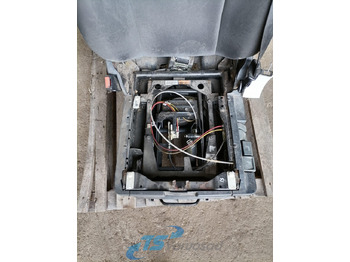 Asiento para Camión Renault Juhiiste 7485131006: foto 5 Asiento para Camión Renault Juhiiste 7485131006: foto 5