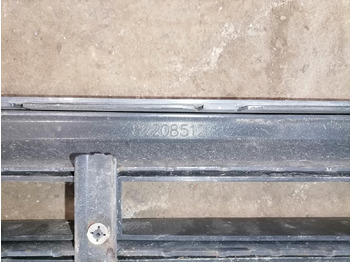 Parrilla para Camión Volvo Grille panel 82208512: foto 4