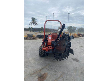 Zanjadora Ditch Witch RT45: foto 3