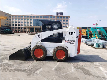 Minicargadora BOBCAT S160