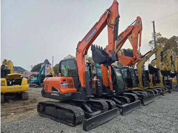 Excavadora de cadenas DOOSAN DX60-9C
