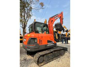 Excavadora de cadenas DOOSAN DX60-9C