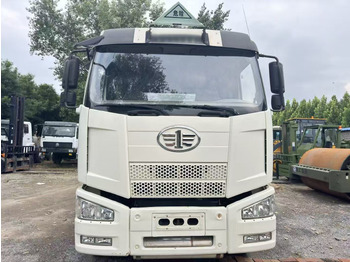 Camión cisterna FAW: foto 4