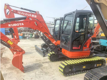 Miniexcavadora KUBOTA U27