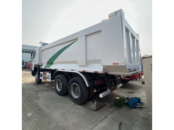 Camión volquete Sinotruk HOWO 371 6*4 Dump truck: foto 2
