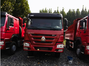 Camión volquete SINOTRUK HOWO