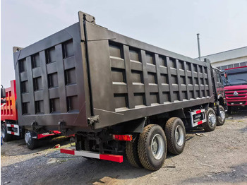 Camión volquete Sinotruk HOWO 371 8*4 Dump truck: foto 5