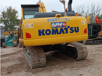 Excavadora de cadenas KOMATSU PC200-8: foto 3