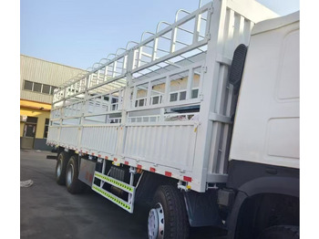 Camión transporte de ganado SINOTRUK HOWO