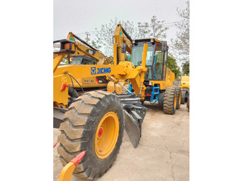 Grader XCMG GR2153
