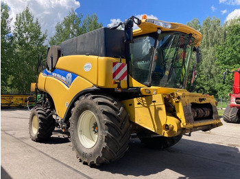 Cosechadora de granos NEW HOLLAND CR9090