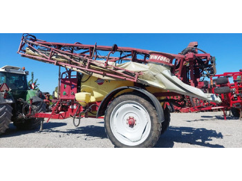 Pulverizador arrastrado HARDI
