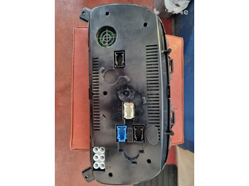 Salpicadero para Camión Daimler-Benz AXOR EURO 5 A0054468321   Mercedes-Benz AXOR EURO 5: foto 3