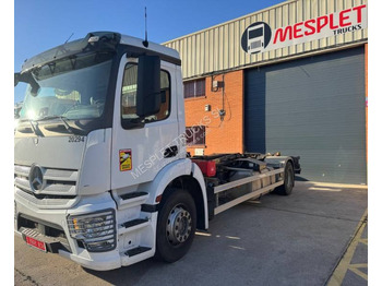 Camión multibasculante MERCEDES-BENZ Antos 1843