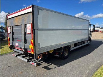 Camión caja cerrada Volvo FL 250 16 ton: foto 5