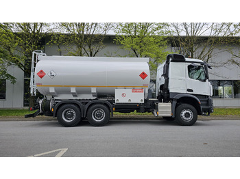 Leasing de MERCEDES-BENZ Actros 3340 ADR Euro 3 MERCEDES-BENZ Actros 3340 ADR Euro 3: foto 2 Leasing de MERCEDES-BENZ Actros 3340 ADR Euro 3 MERCEDES-BENZ Actros 3340 ADR Euro 3: foto 2